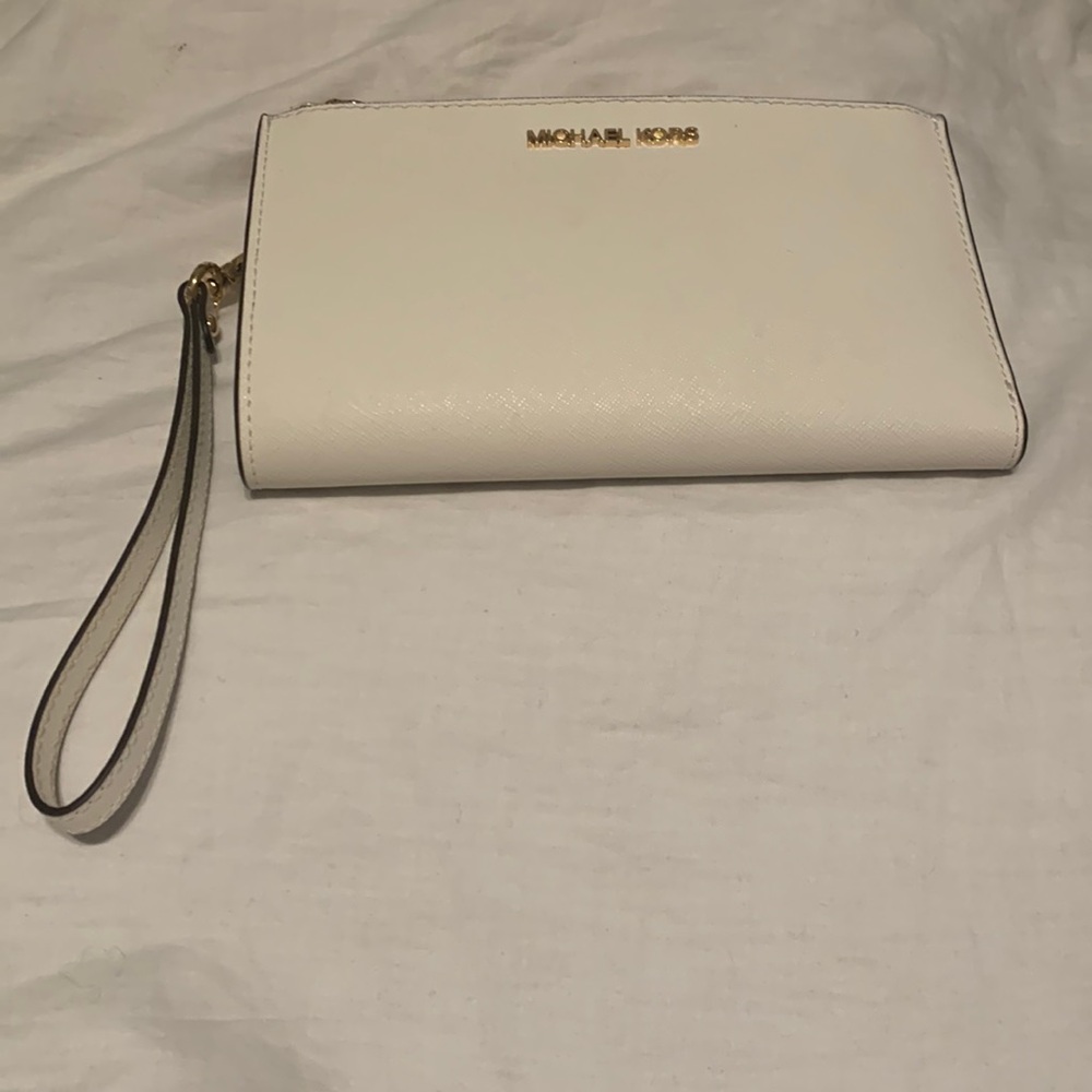 Michael Kors - Wristlet